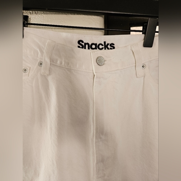 Snacks by Mother Twizzy Skimp High Rise Jeans in Sticky Rice Wash Size 32 - Picture 4 of 5